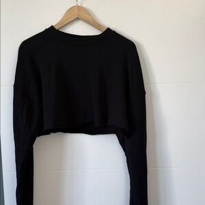 ALO Yoga Black Long Sleeve Crop Top